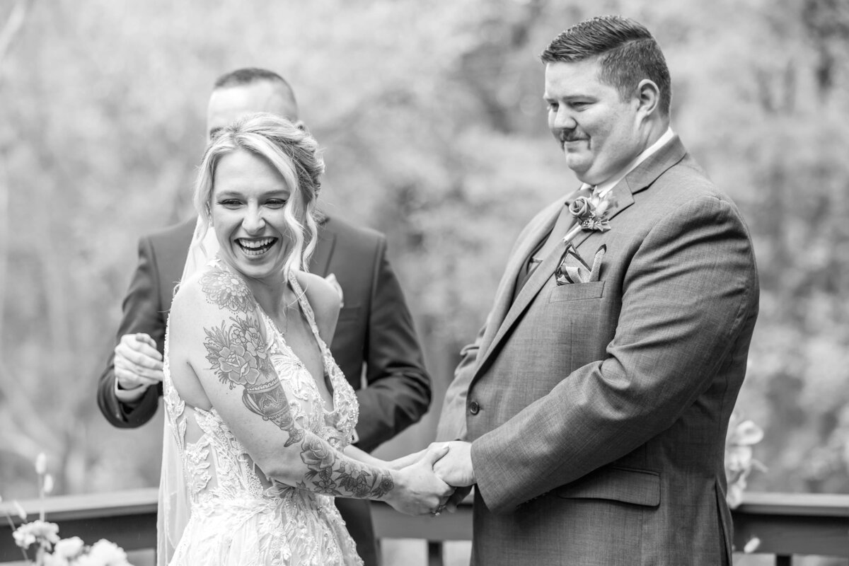 L-M_Intimate Oregon AirBnB Wedding_IMG_0470