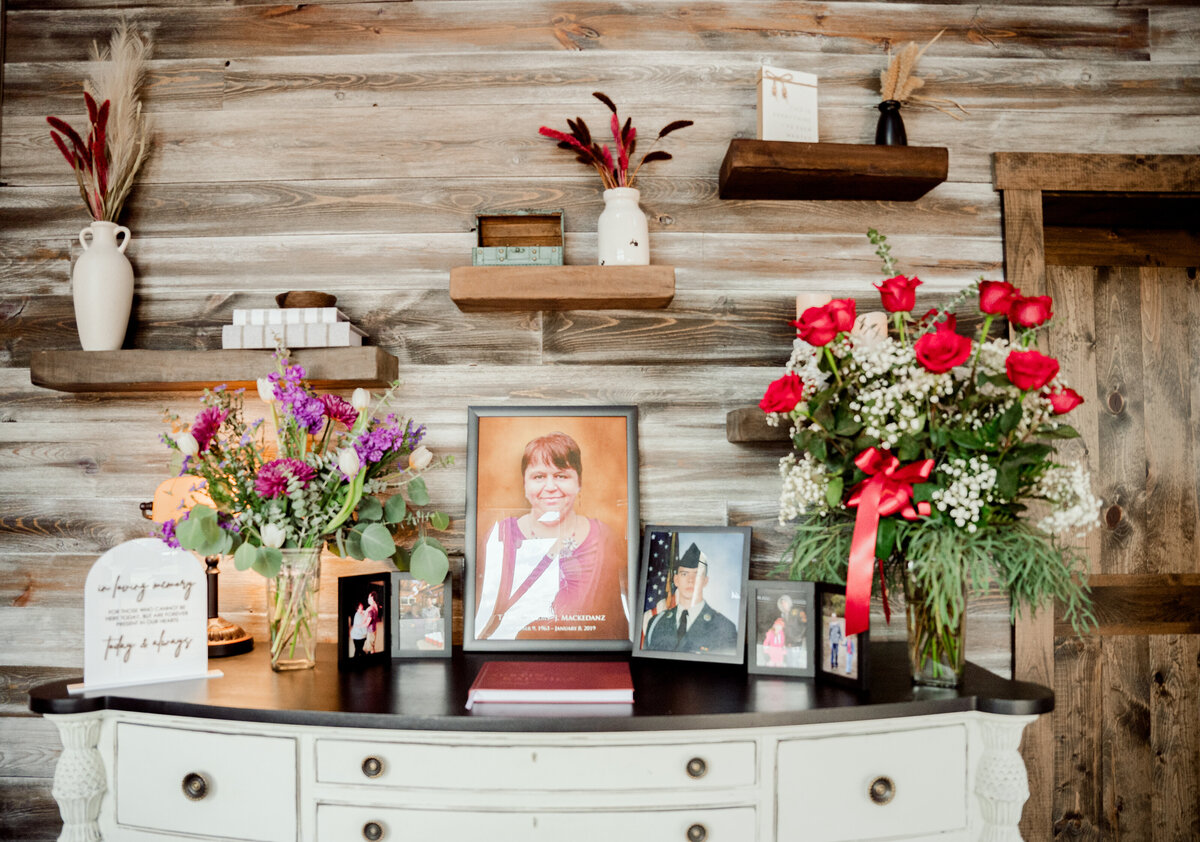 8088-Wedding at The Grands at Mulligans in Sartell Minnesota- Wedding Photographer Nicole Hollenkamp
