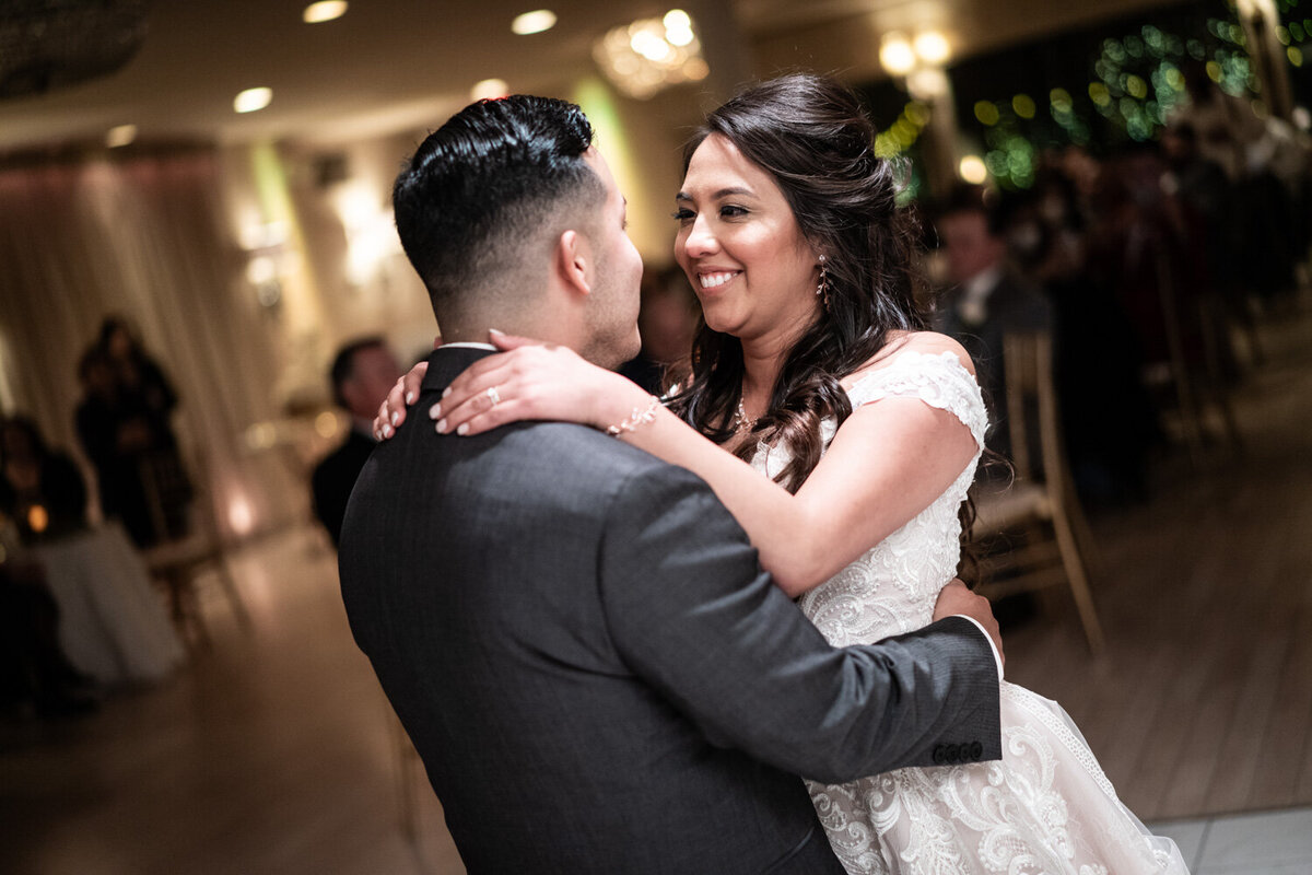 Bride and groom dance at Southern Oaks