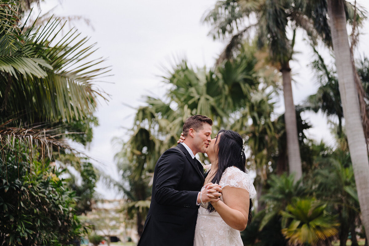 mcneile-photo-florida-elopement-chantilly-chic-celebrations-gizella-kopsick-park-3