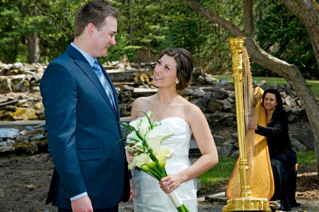 Harp Angel - Harpist, classical wedding musician based in Calgary, BC. Featured on the Brontë Bride Vendor Guide.