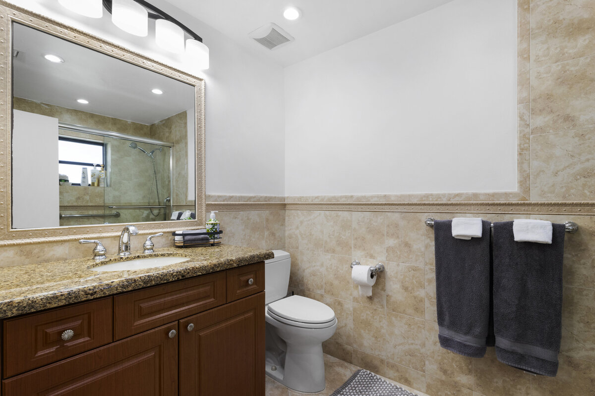 Bathroom 2 (1)