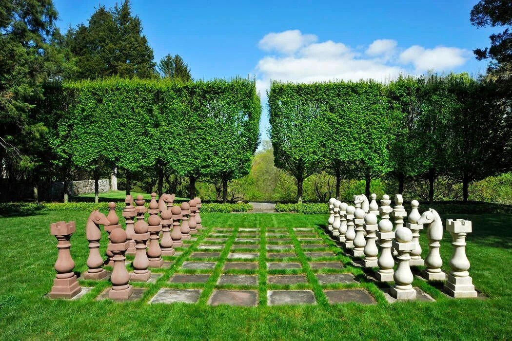 outdoor-wedding-ct-greenwich-chess-board