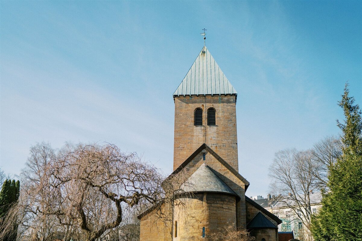 Gamle Aker kirke