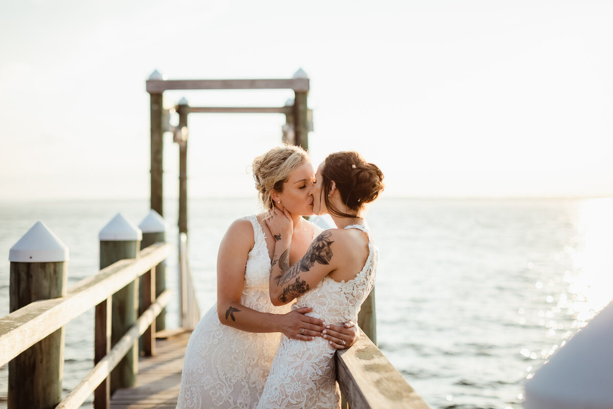 Nicole-Marcelle-Photography_123_sunny-summer-rhode-island-wedding