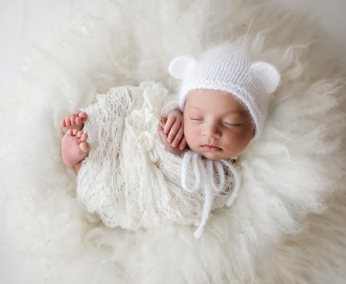 newborns in hats308