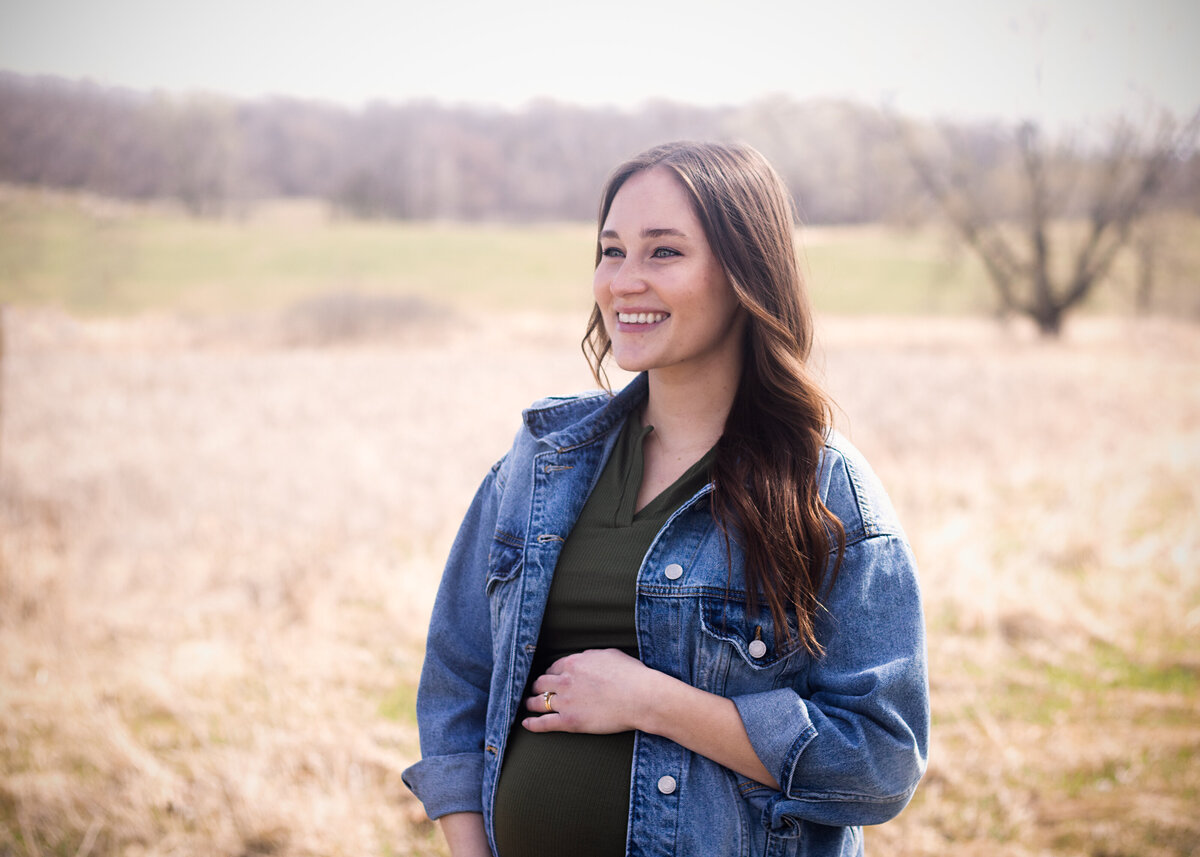 Outdoor Maternity Session in Minnesota