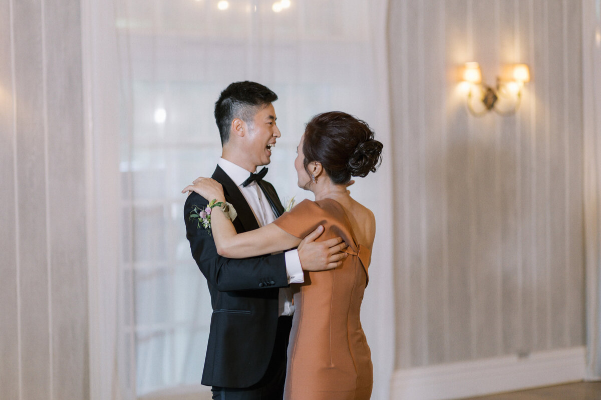 aimee-leo-sppeches-dances-cake-olive-and-oath72