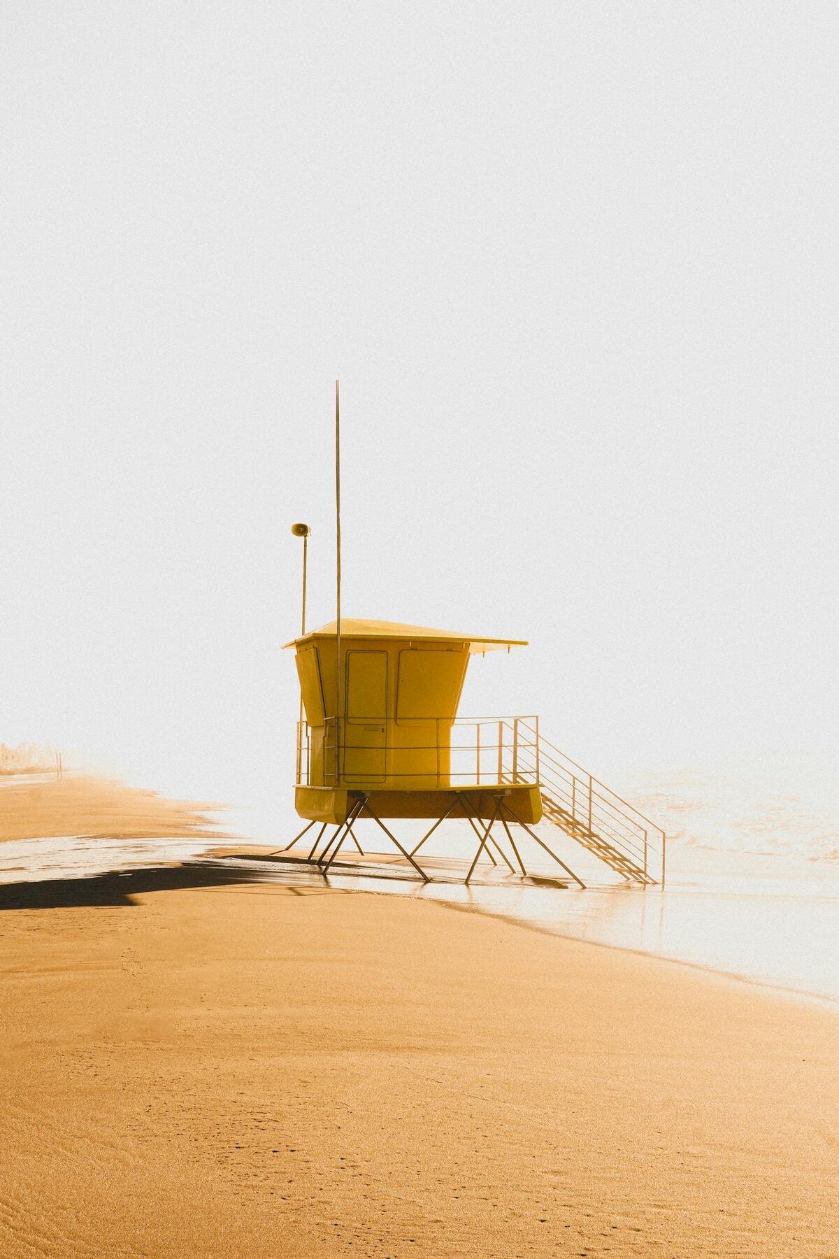 lifeguard tower