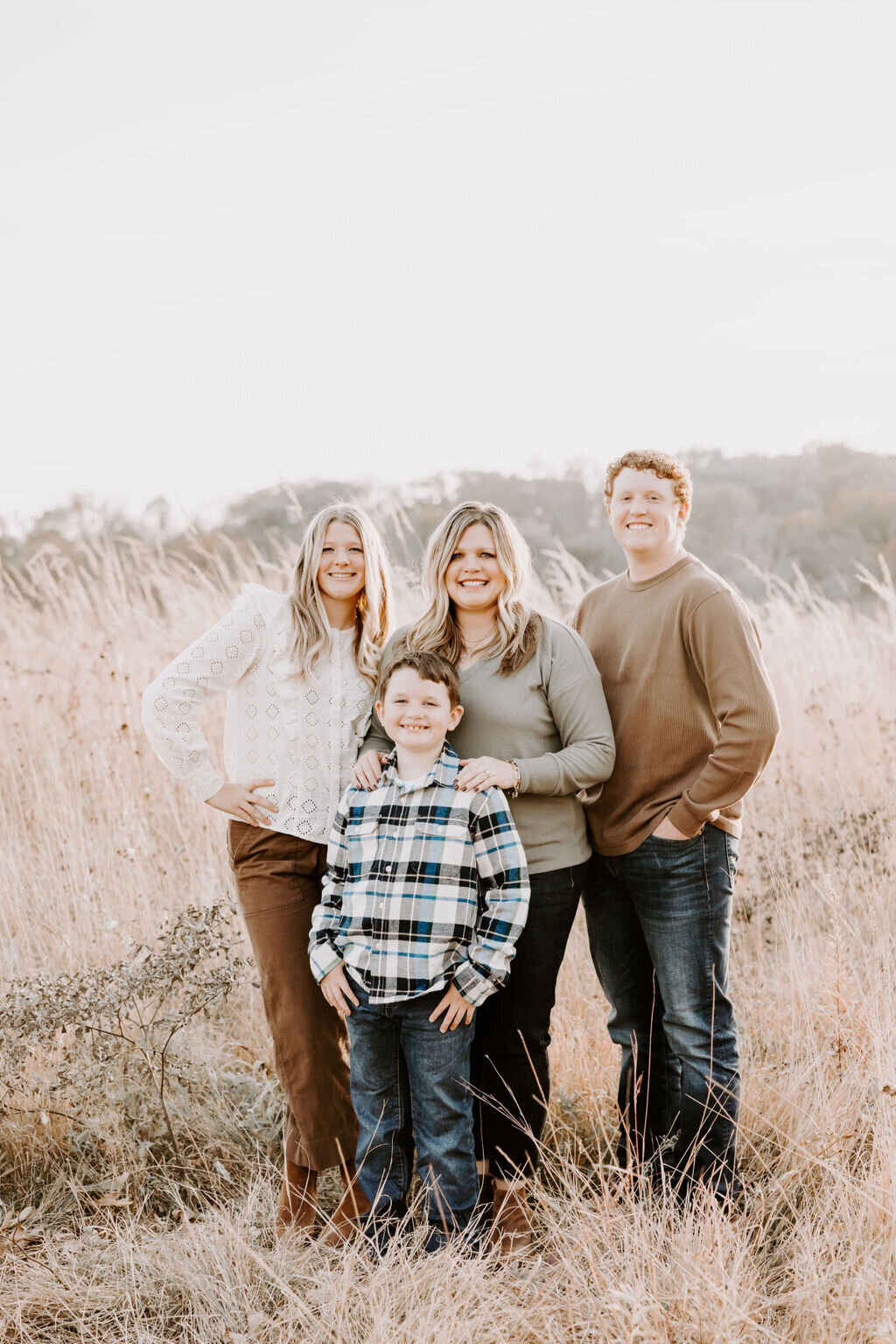 christina_ney_photography_wedding_engagement_lifestyle_photographer_dubuque_iowa_wedding_planning_assistance_adventurous_bold_laidback Family Photography17