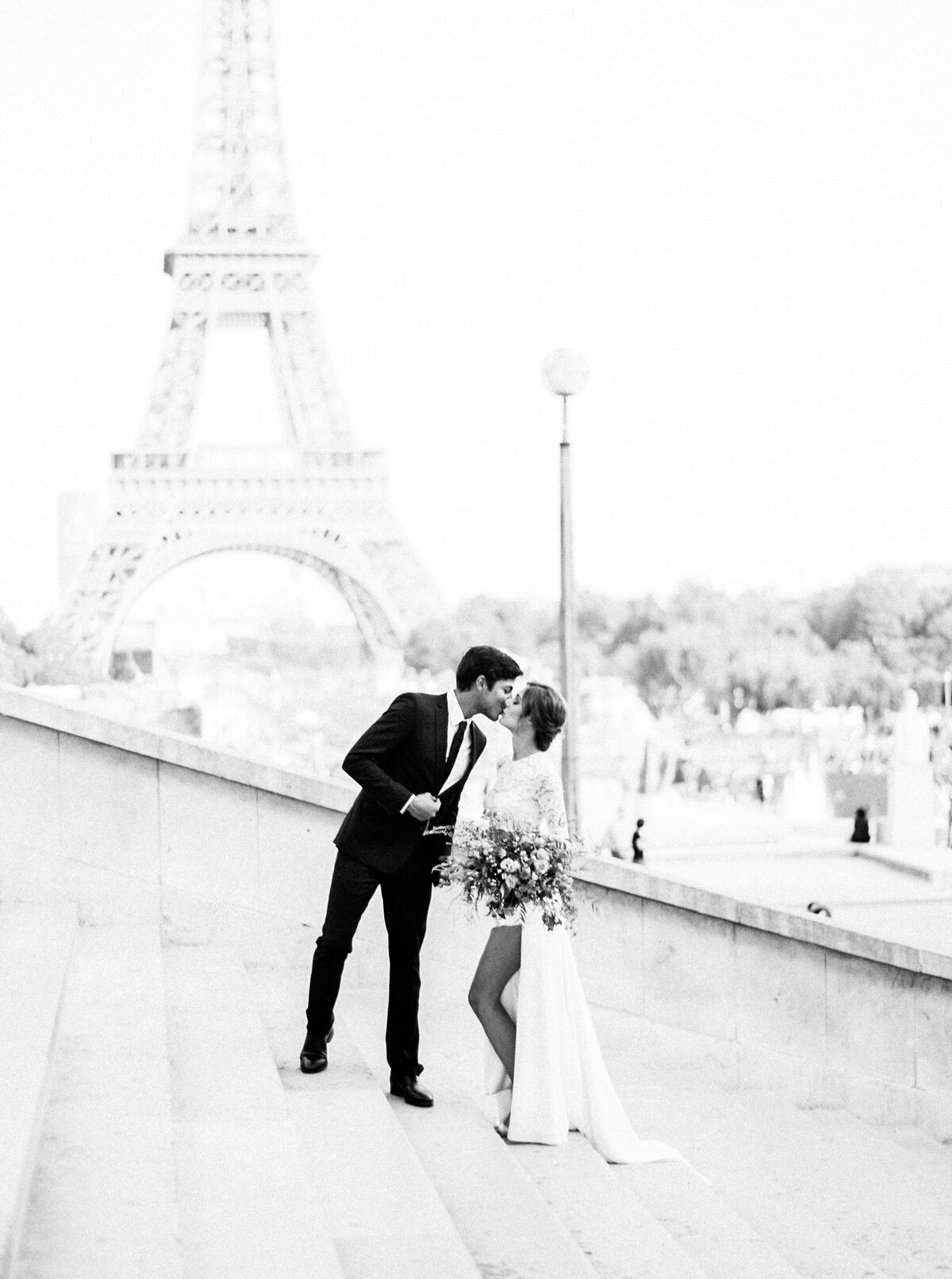 Parisian Elopement | Paris, France | Mary Claire Photography | Arizona & Destination Fine Art Wedding Photographer