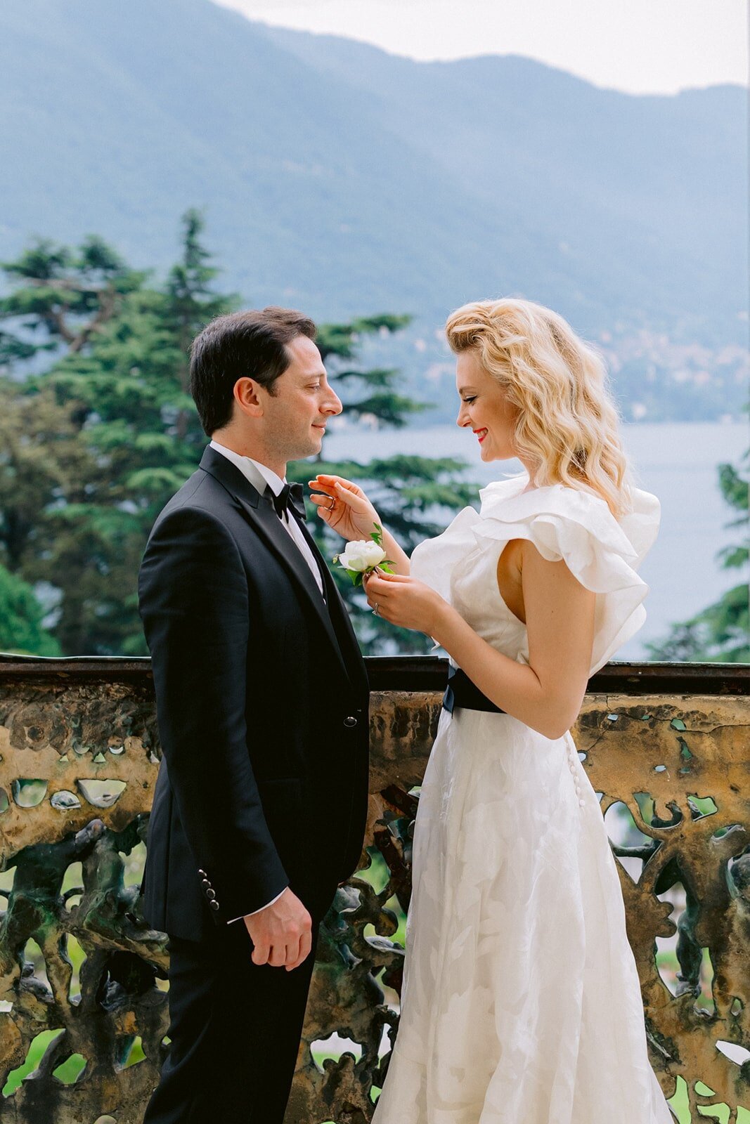 Lake-Como-Wedding-Italy-Larisa-Shorina-Photography-Luxury-Elegant-Destination-Weddings-63
