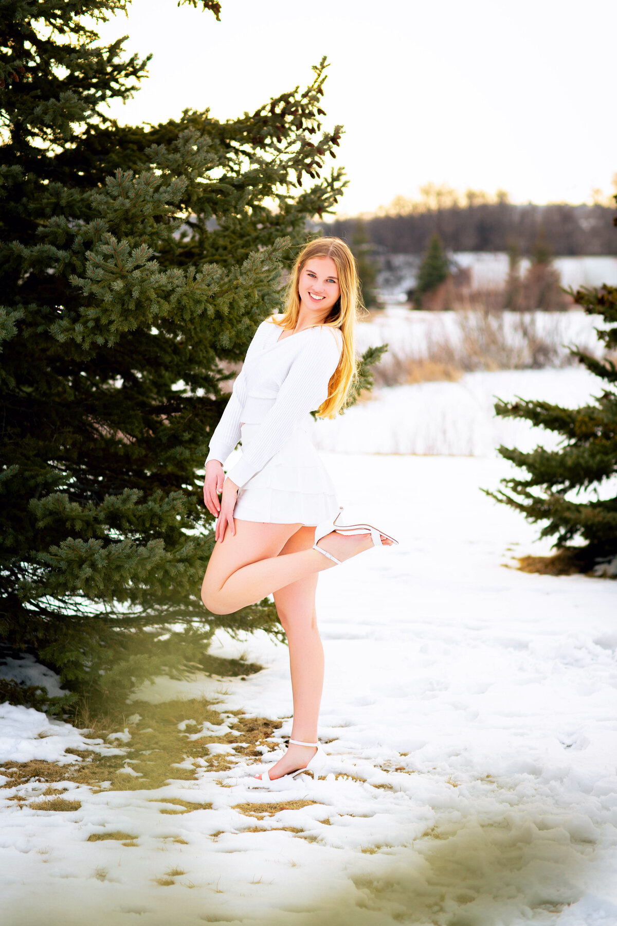 high-school-senior-portrait-photographer-Waukesha-1_(3)