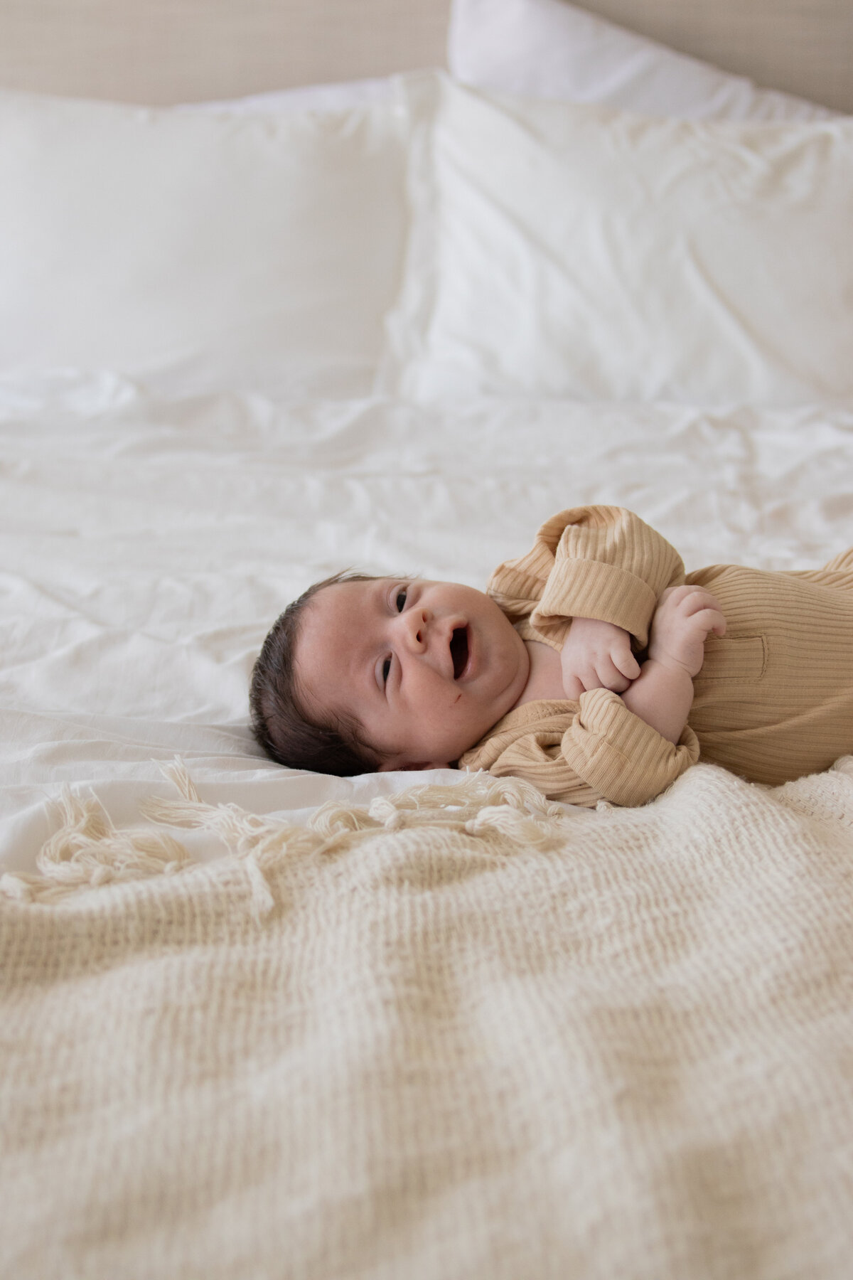 San Diego-Twins-newborn-lifestyle-photography-in-studio-the loft-23