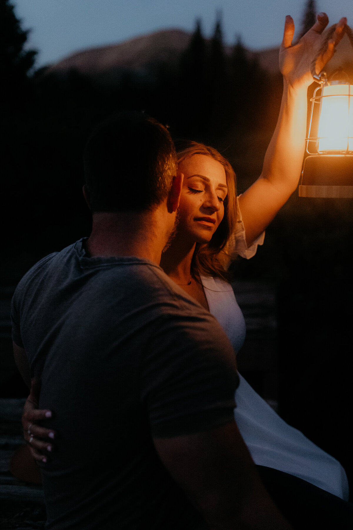 engagement-lanterns