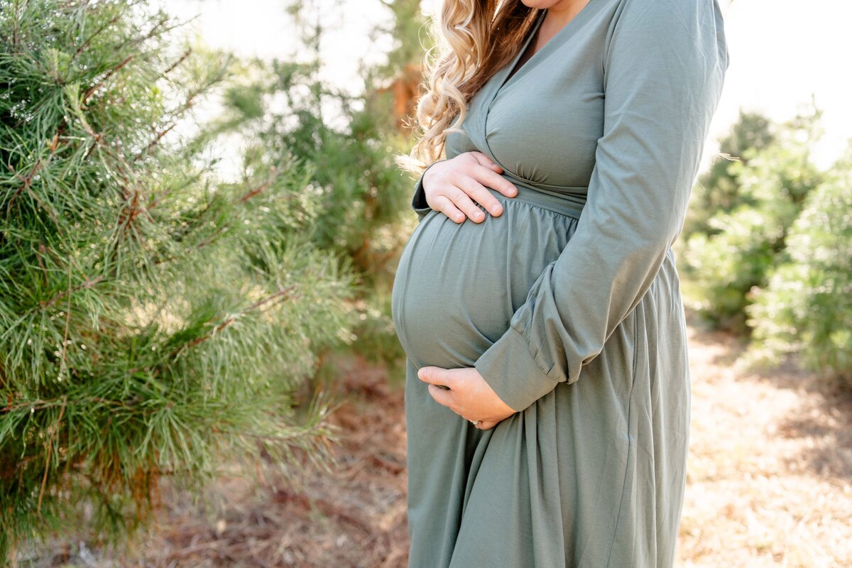 Austin-TX-Christmas-Tree-Farm-Mini-Session-Magnolia-and-Grace-Photography-Co-GinaM-# (1)-41