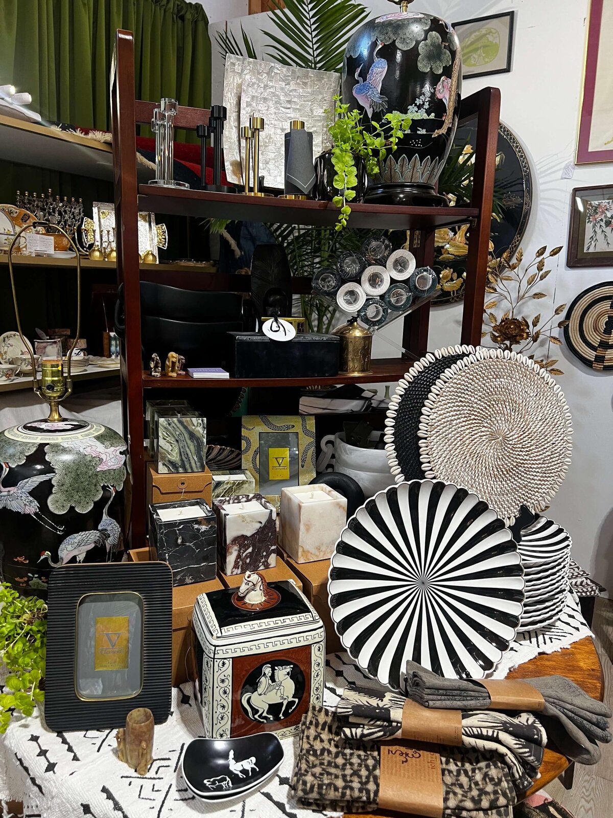 Old-Line-Markt-Poolesville-Maryland-Aix-La-Chapelle-Danielle-Couick-Ghost-Host-Magnolia-Bluebird50