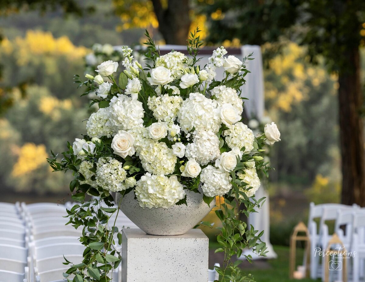 amberworks-floral-design-wedding-st-clements-castle-portland-ct-15