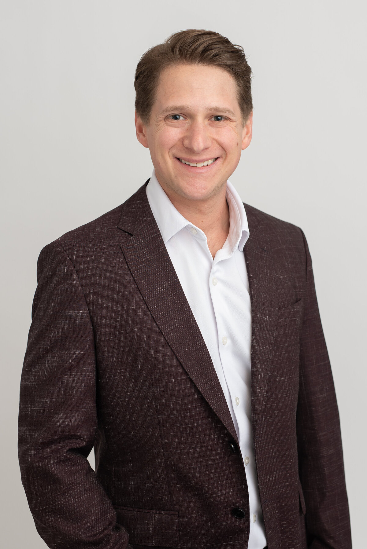 jo-bryan-photography-headshot-man-finance-photoshoot-rye-westchester-studio-connecticut-photographer_1