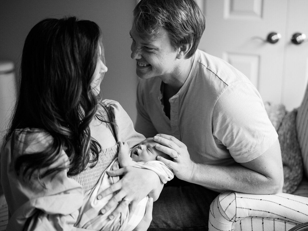 relaxed-timeless-charlottesville-newborn-photos-amy-nicole-photography-0176