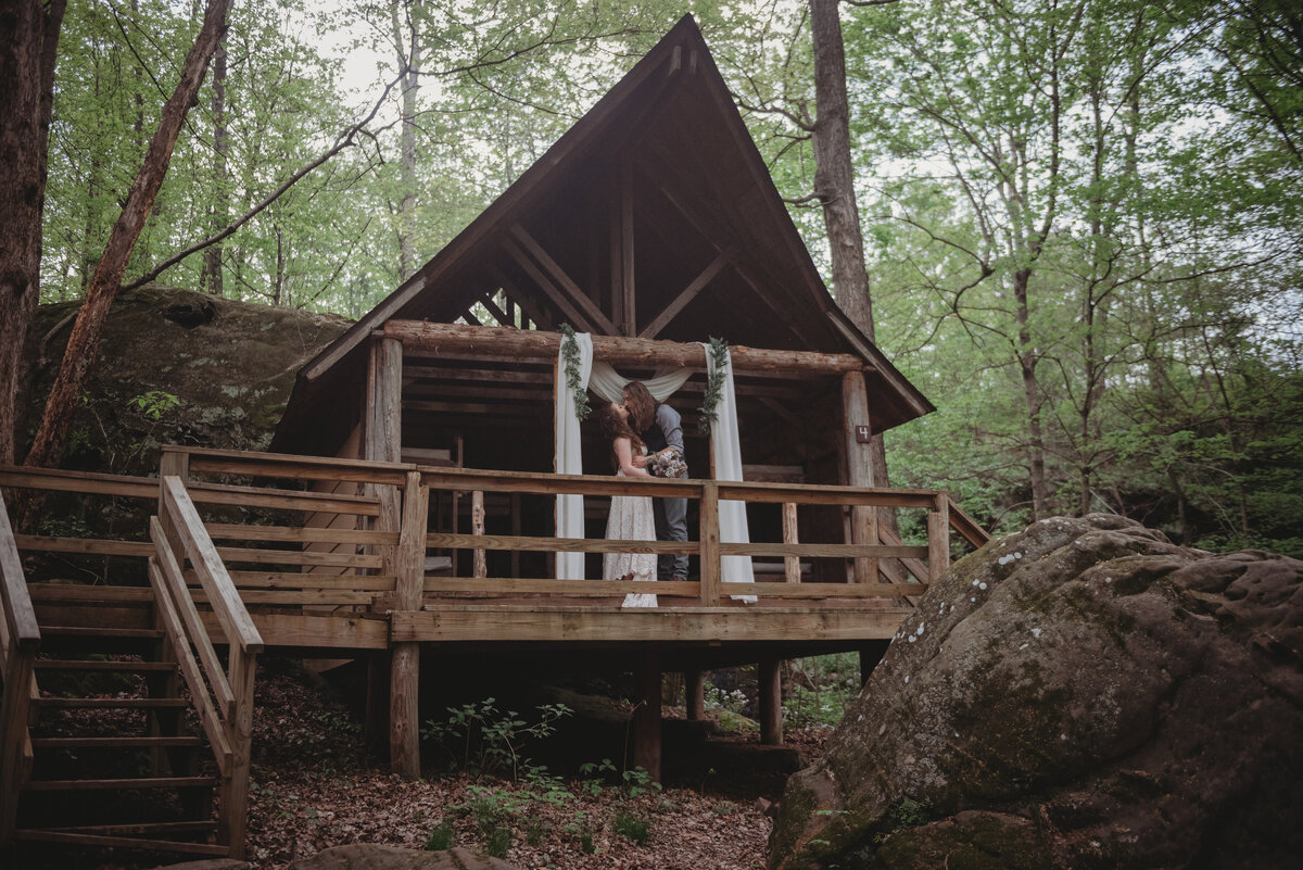 cabin elopement shawnee national forest