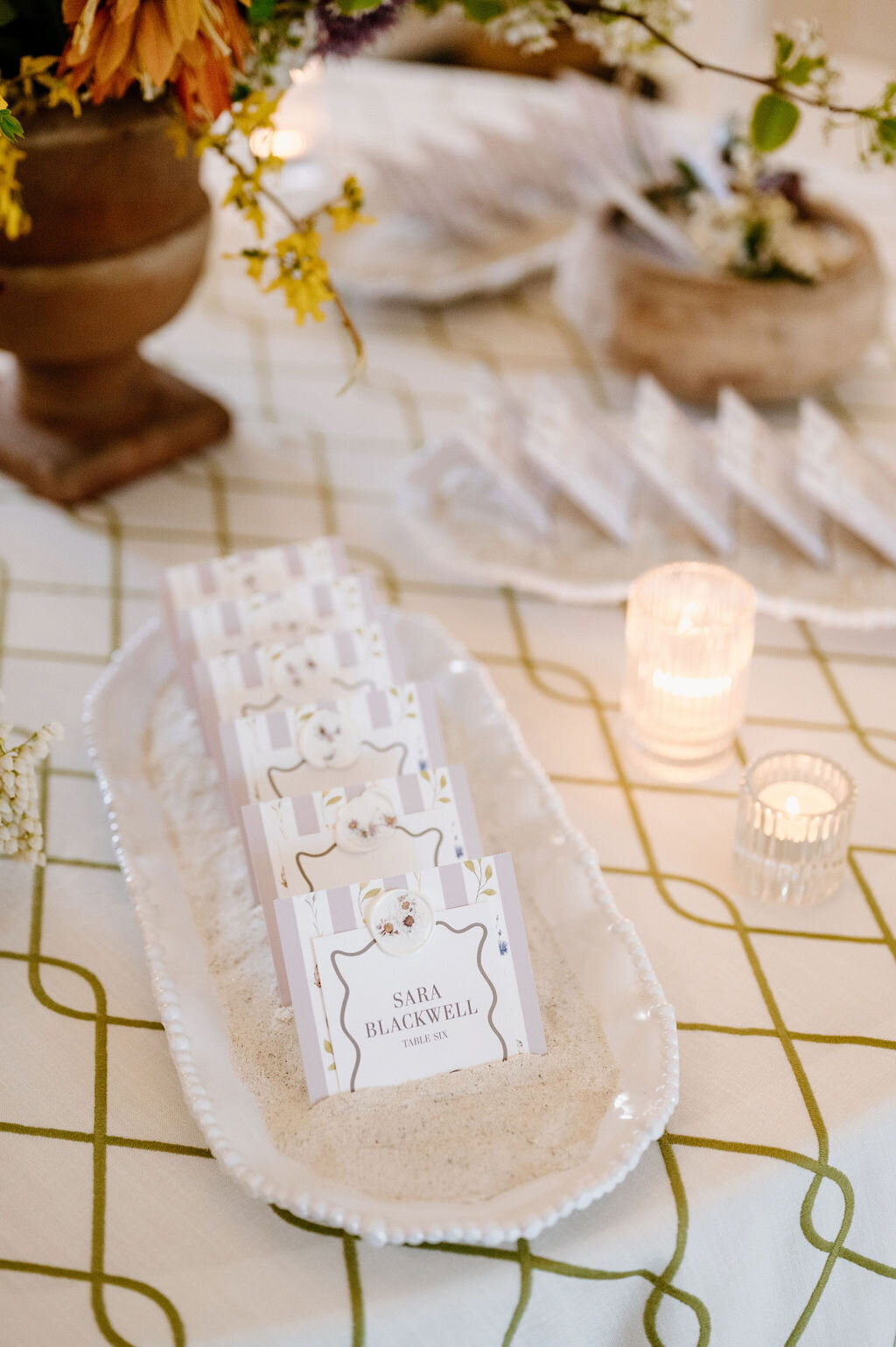 unique-escort-cards-at-wadsworth-mansion-ct
