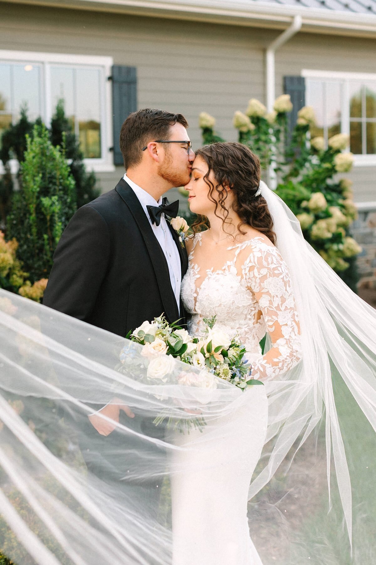 Bride and Groom Wedding Portaits Kelynn and Mathew Evansville Owensboro278