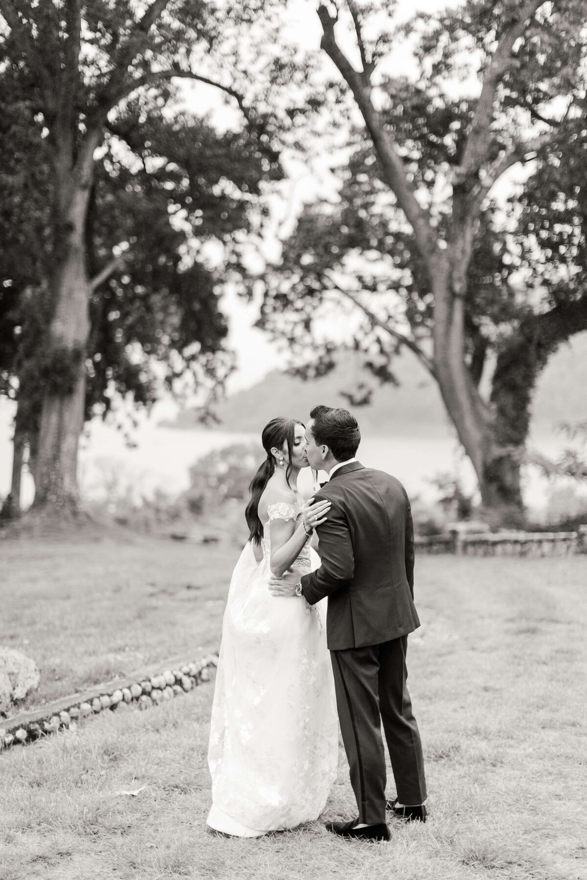 Monteverde_at_Oldstone_Wedding_022