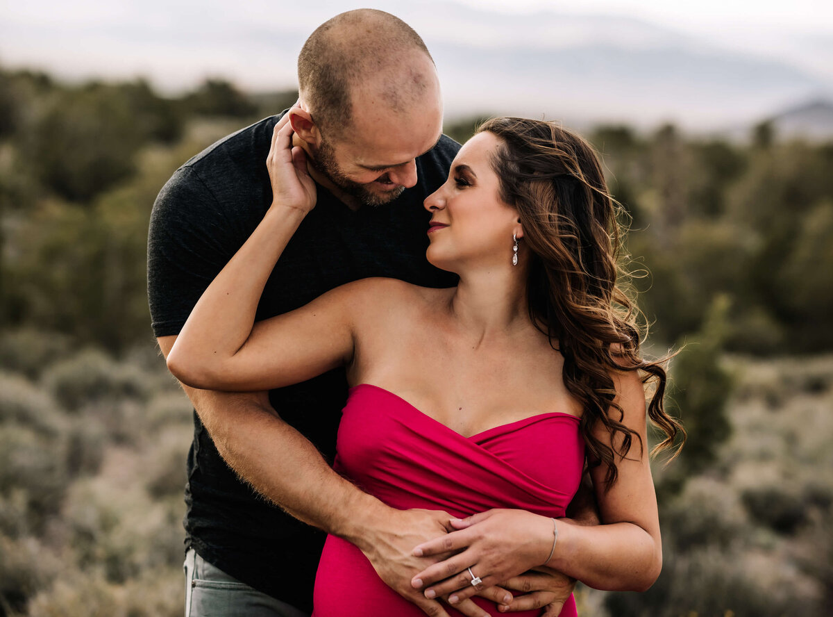 maternity-session-in-mountains-las-vegas