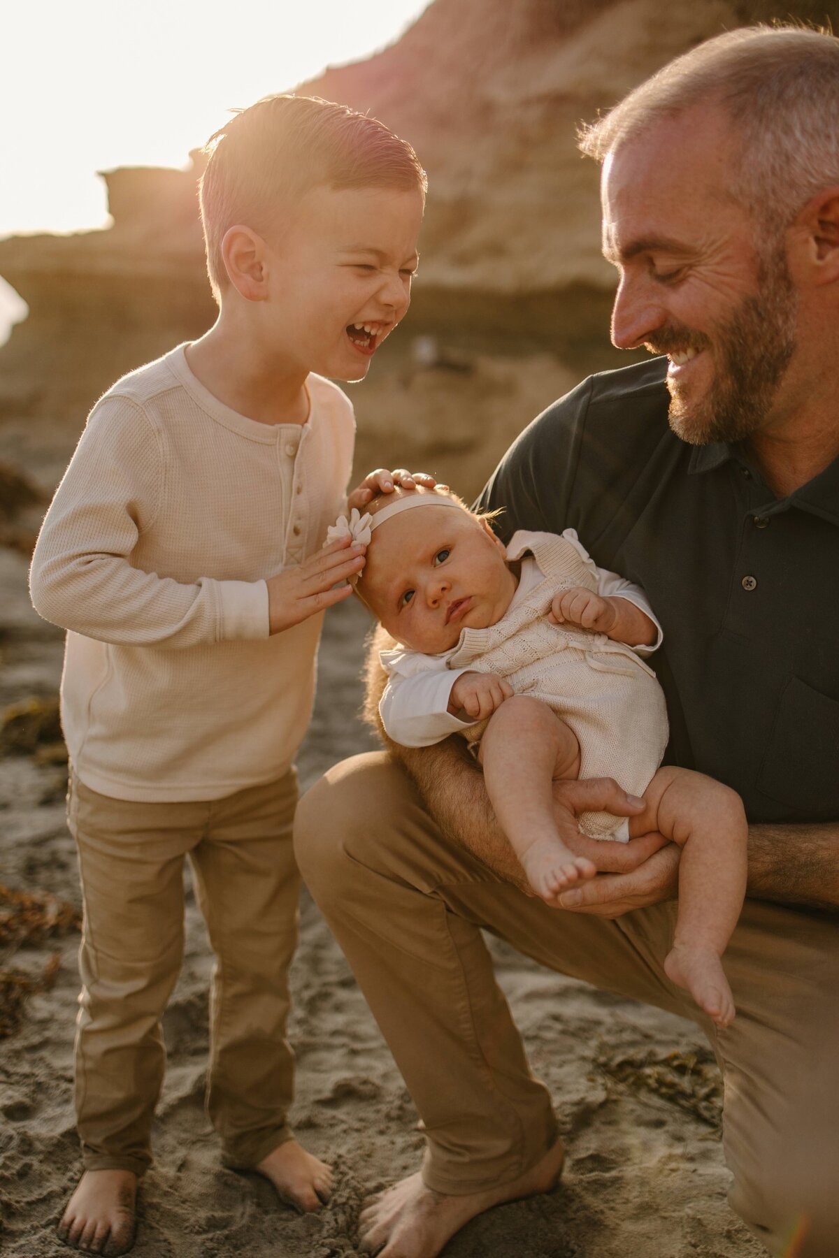 Golden-hour-family-session-del-mar-janelle-aloi