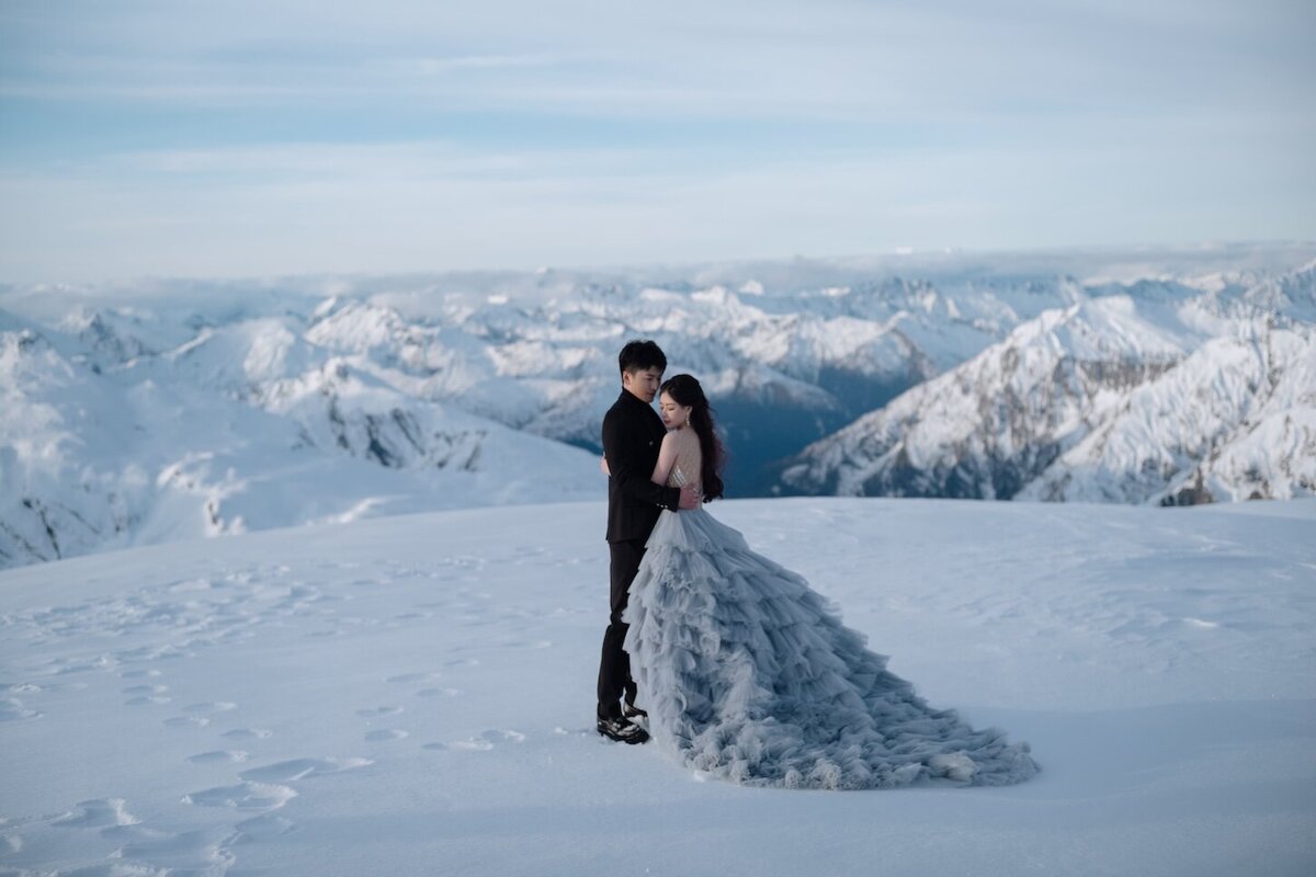 Helicopter wedding photoshoot, Dragonfly Peak, Wanaka.