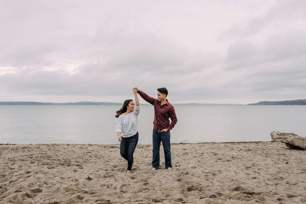 Joyce Li Photography Destination Wedding Elopement Engagement Lifestyle Portrait Photographer West Coast Seattle Washington California alkibeachengagement-30