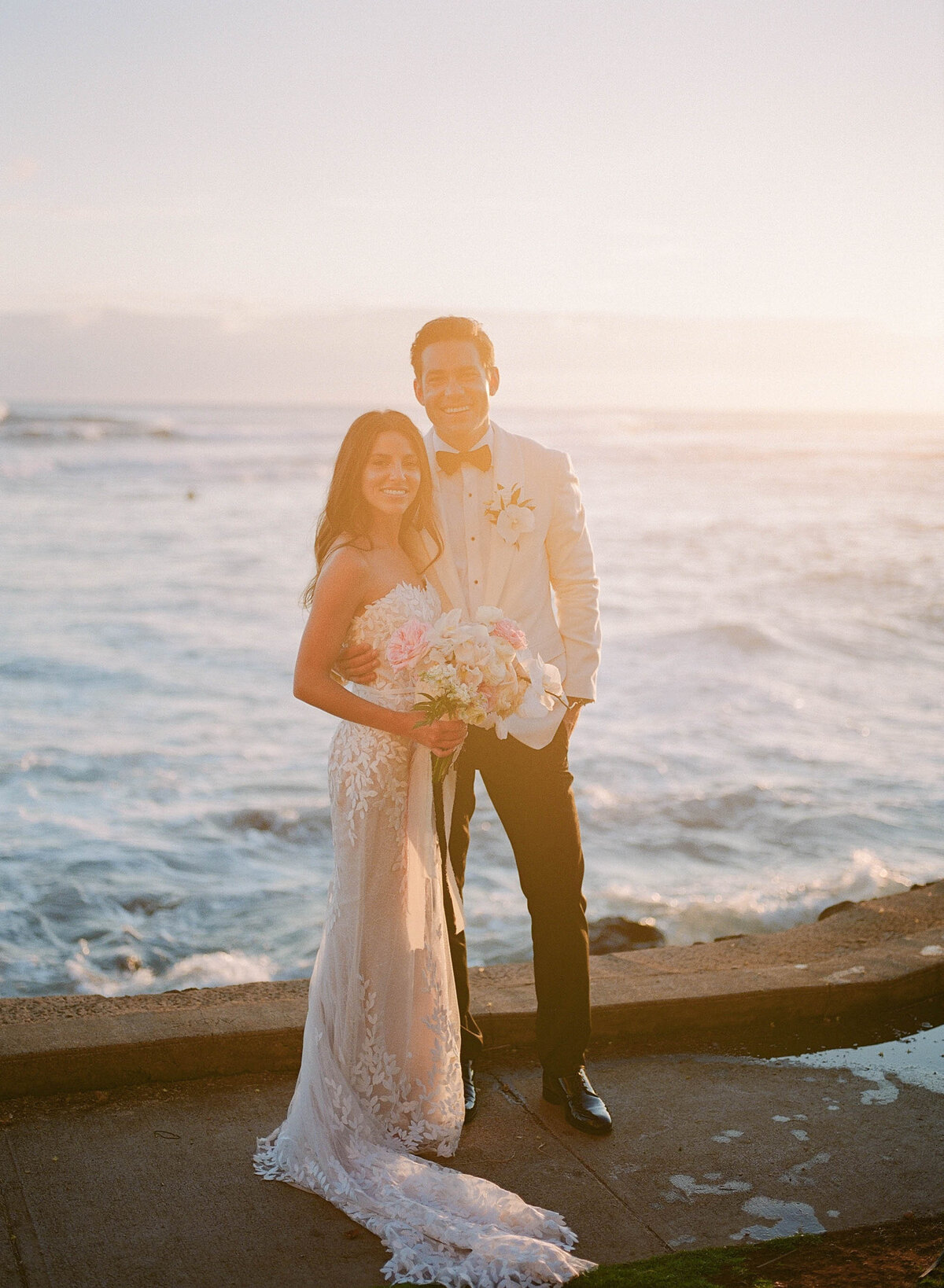 6 - Corinne & Nathan - Beach House Kauai - Kerry Jeanne Photography (19)