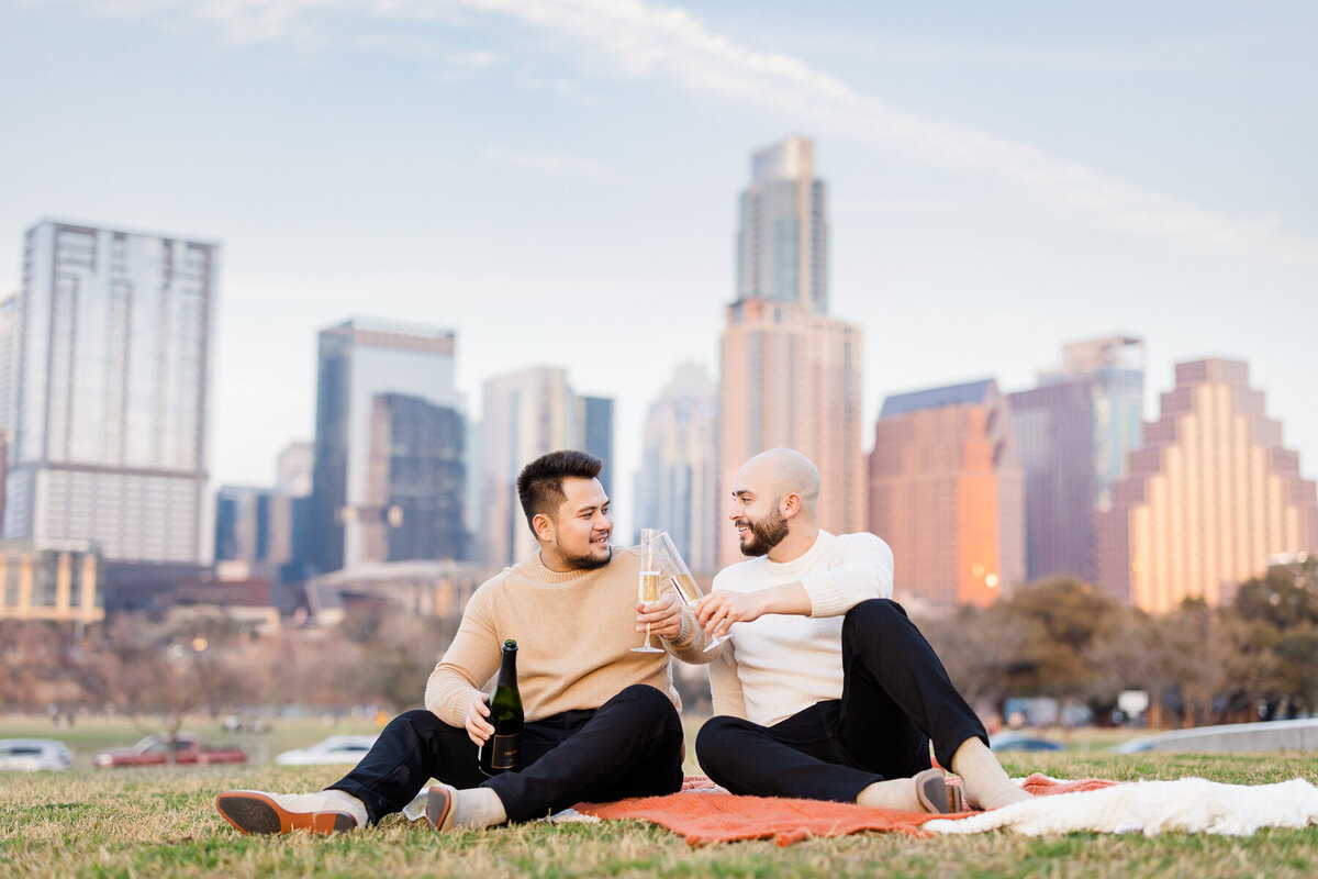 South-Congress-Engagement-Photos-Austin-0038