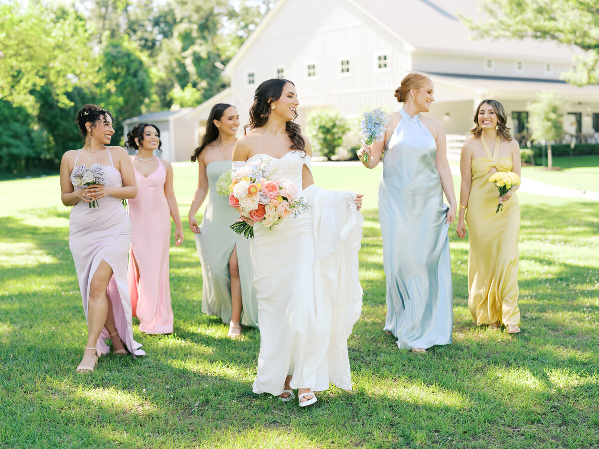 addison-woods-wedding-bouquet-the-lilee-cottage13