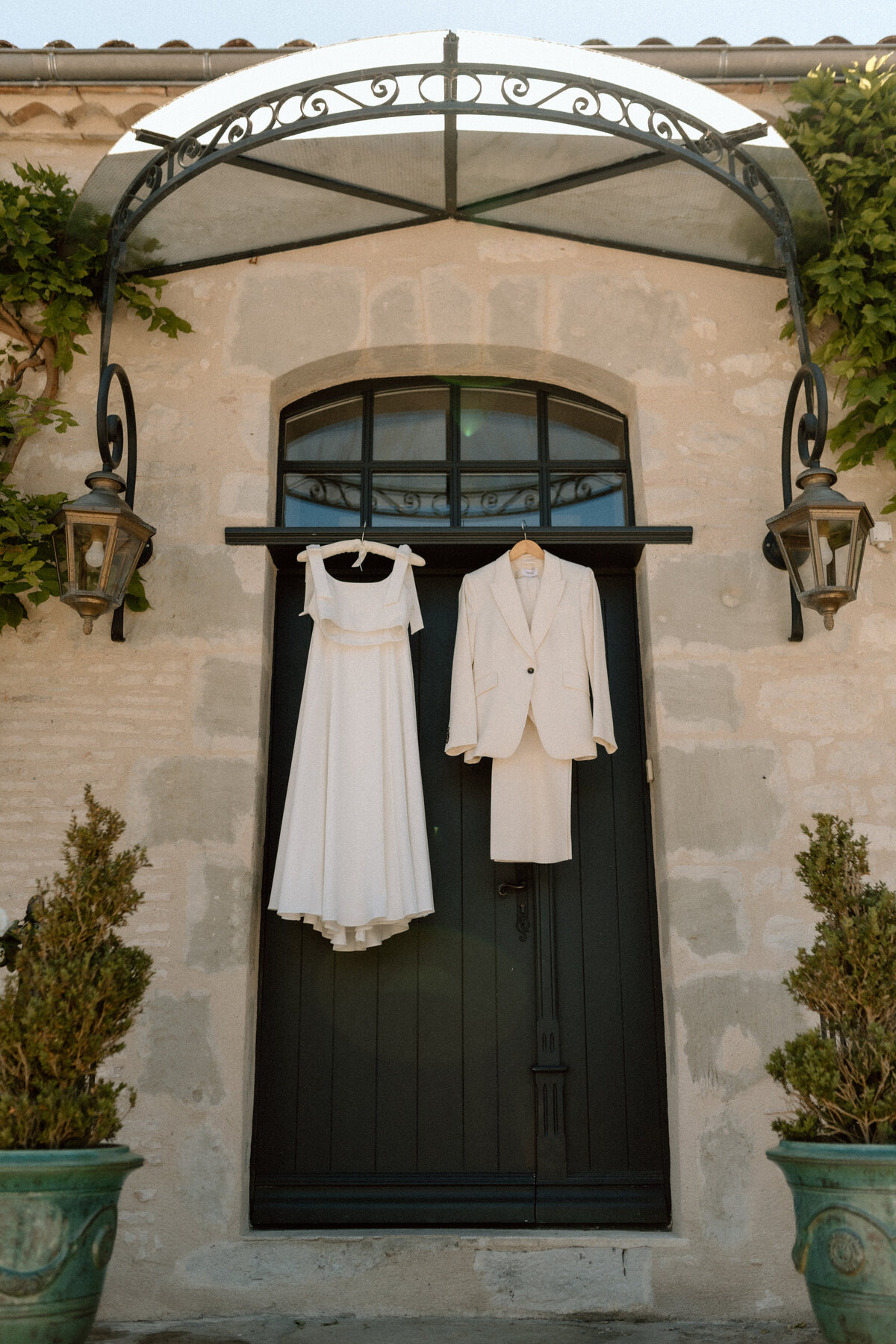 Kate&Kate_chateaudestpaul_francewedding_lauradeanphotography_dorsetweddingphotographer-5