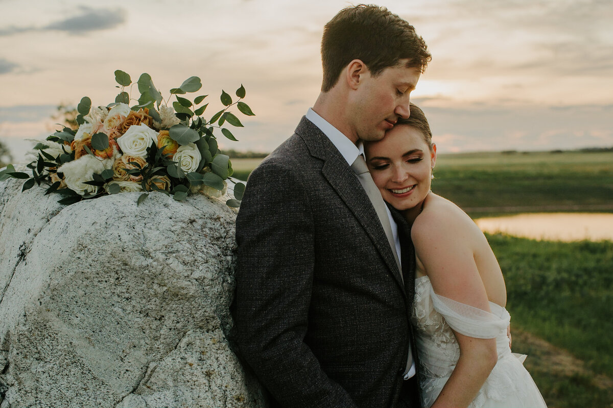 intimate-outdoor-wedding-photographer-alberta-11