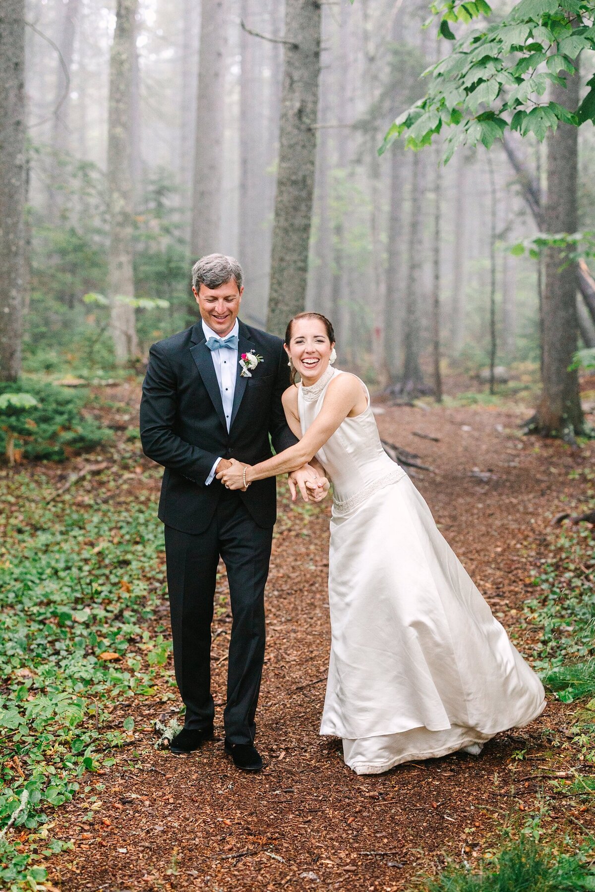 Modern_Black_Tie_Rainy_Summer_Wedding_Spruce_Point_Inn_Maine_Photography_0090