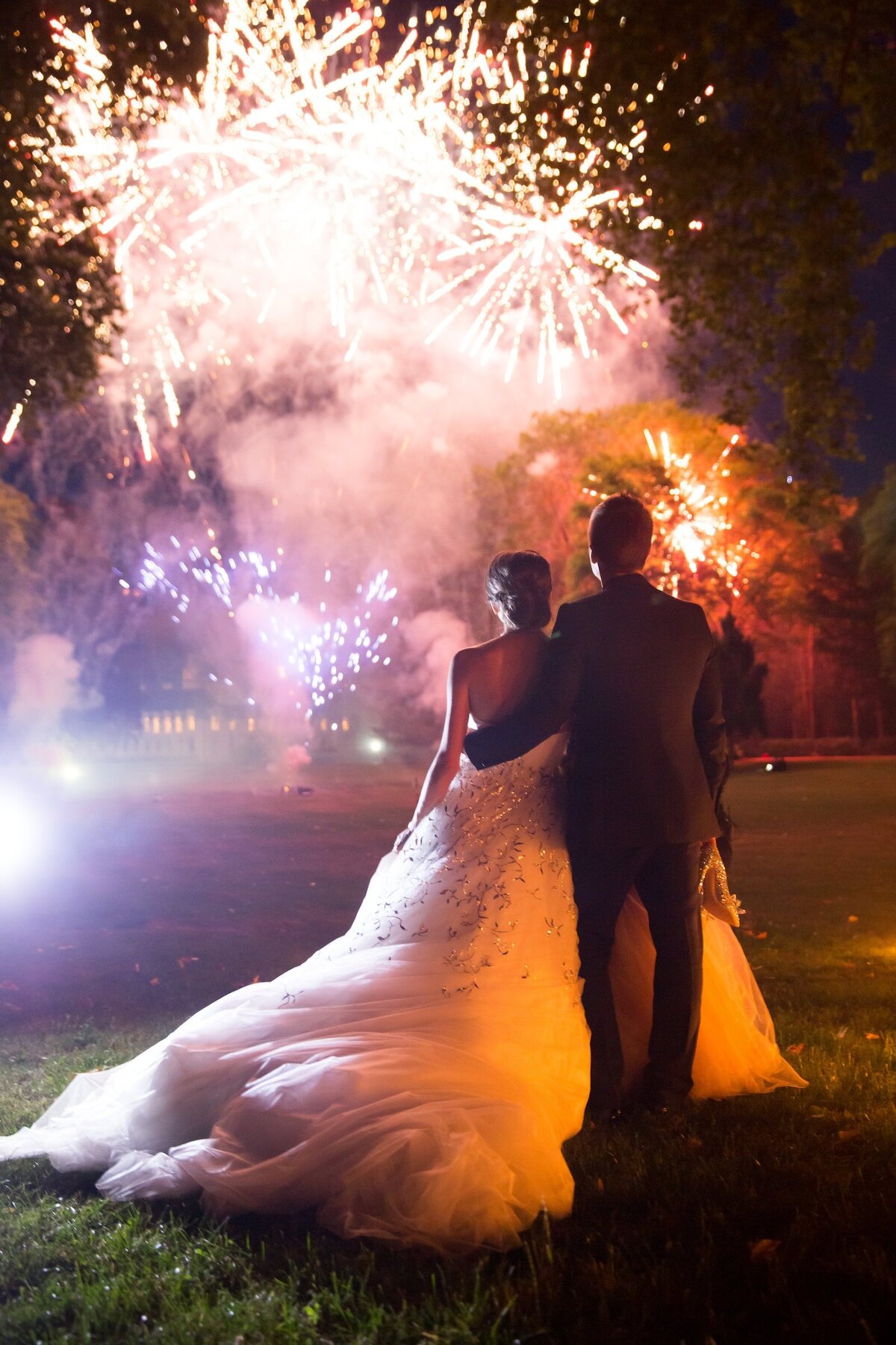 chateau-de-chantilly-luxury-wedding-phototographer-in-paris (16 of 59)