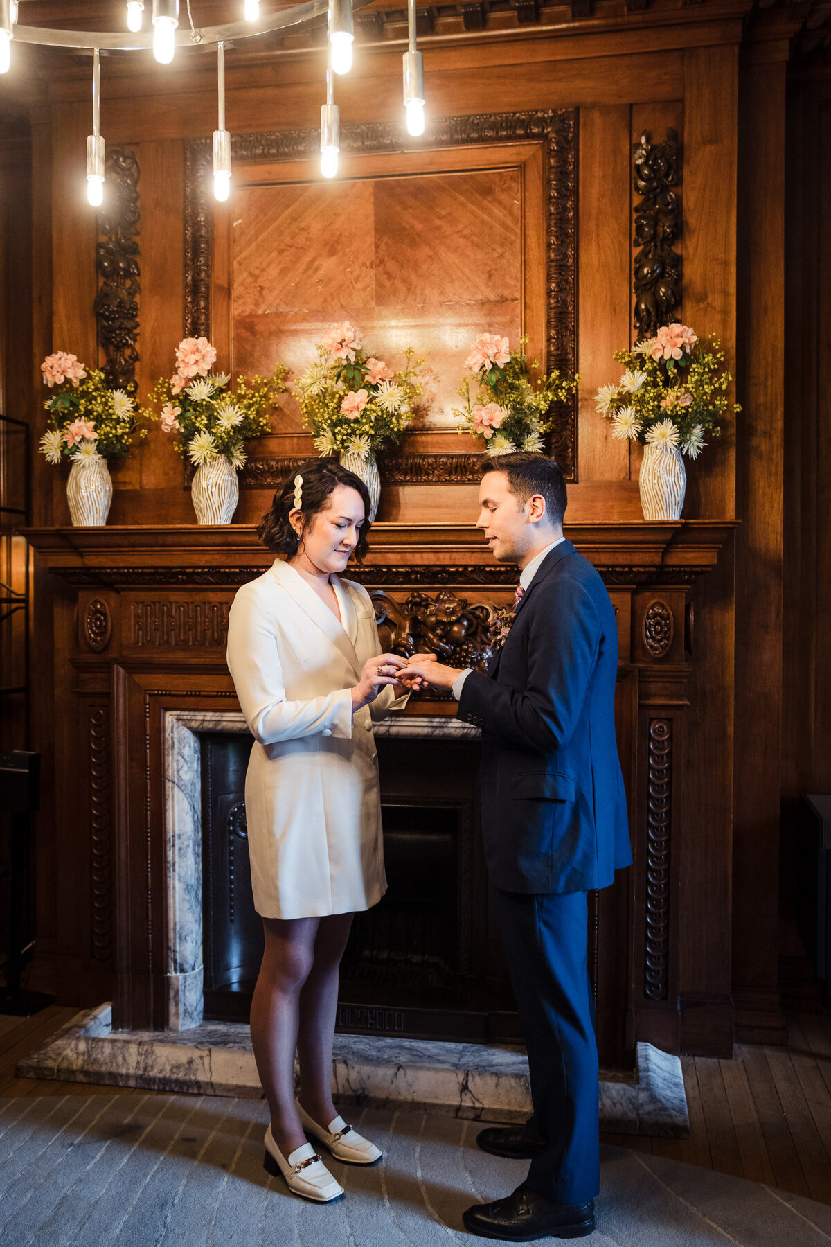 intimate-london-old-marylebone-town-hall-wedding-22