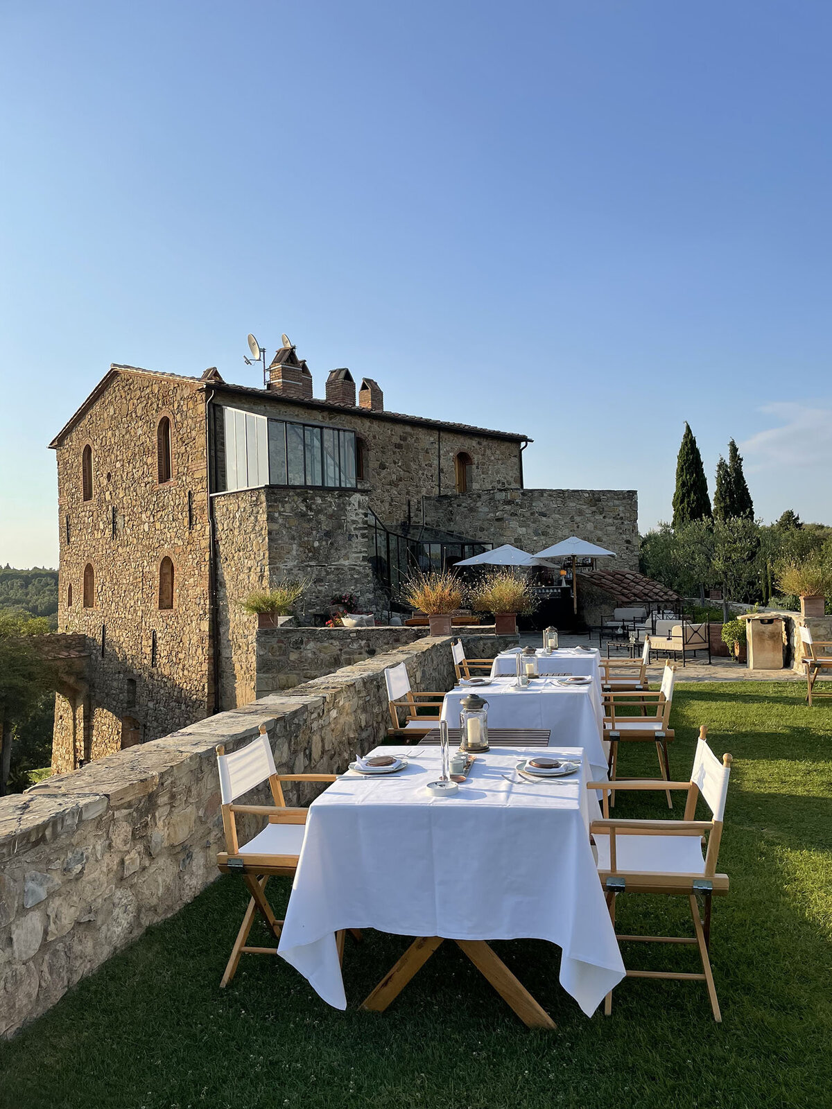 Castello-di-Vicarello-Willow-and-Oak-Events-BTS-021