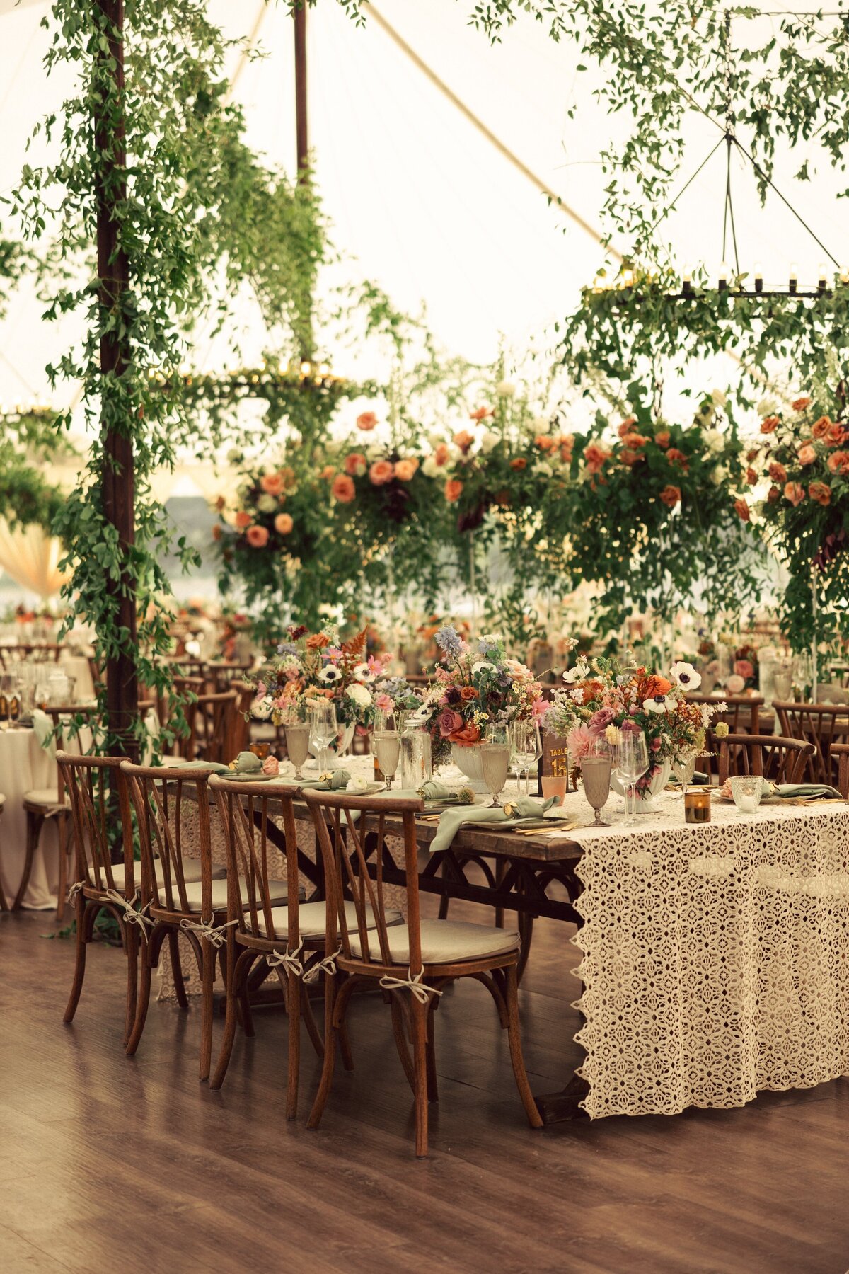 high-end-floral-design-jackson-hole-installation