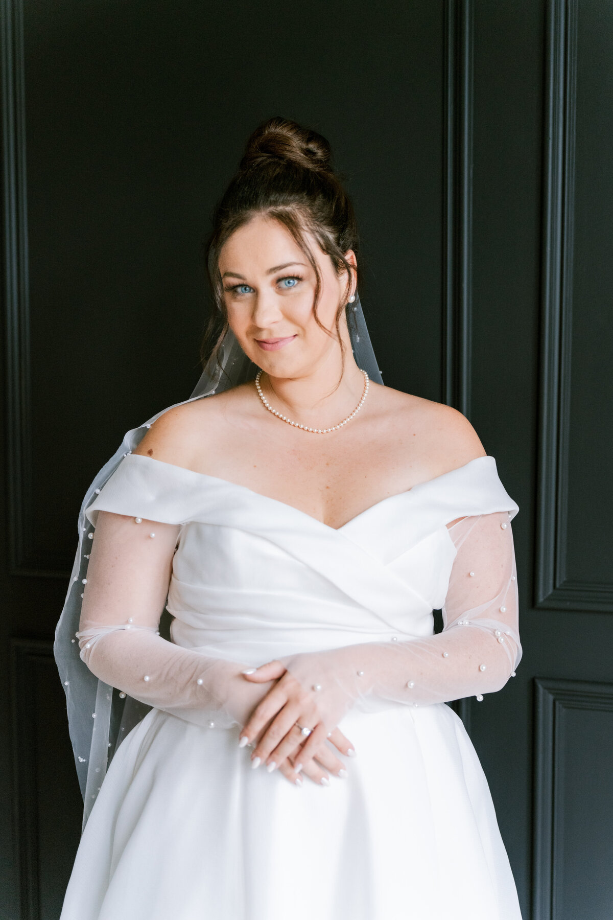 0423 Pascale and Nicolas NAC OBorn Room Wedding Downtown_Ottawa_Photography by Emma