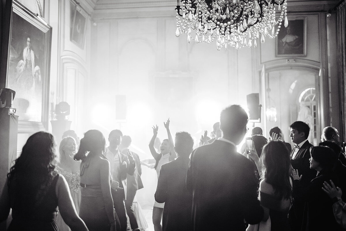 MorganeBallPhotography-Wedding-ZoeEdward-13-ChateauChamplatreux-Party-317-5401