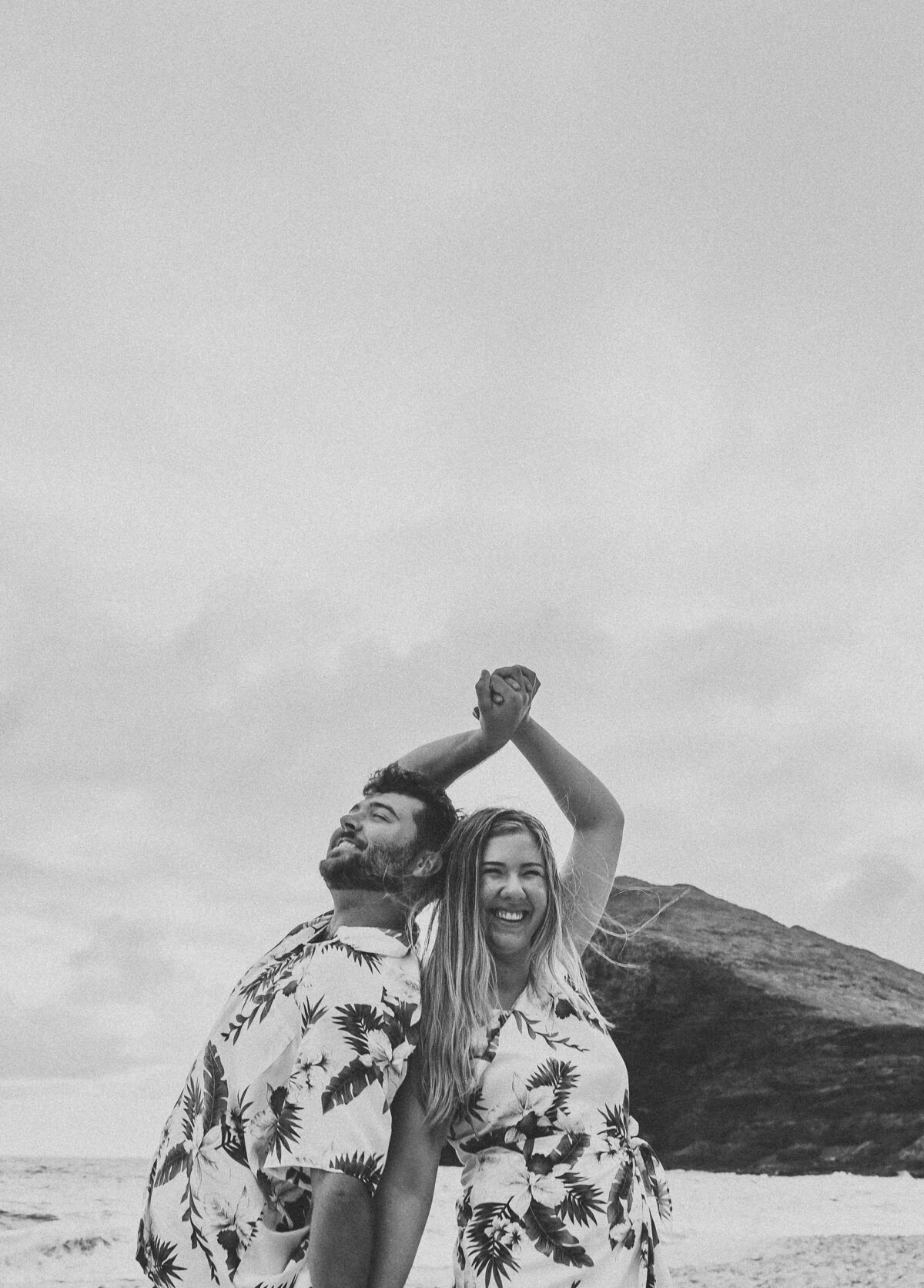 makapuu-beach-engagement-photos-21