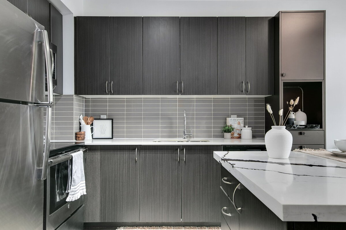 16-web-or-mls-15_003_Kitchen