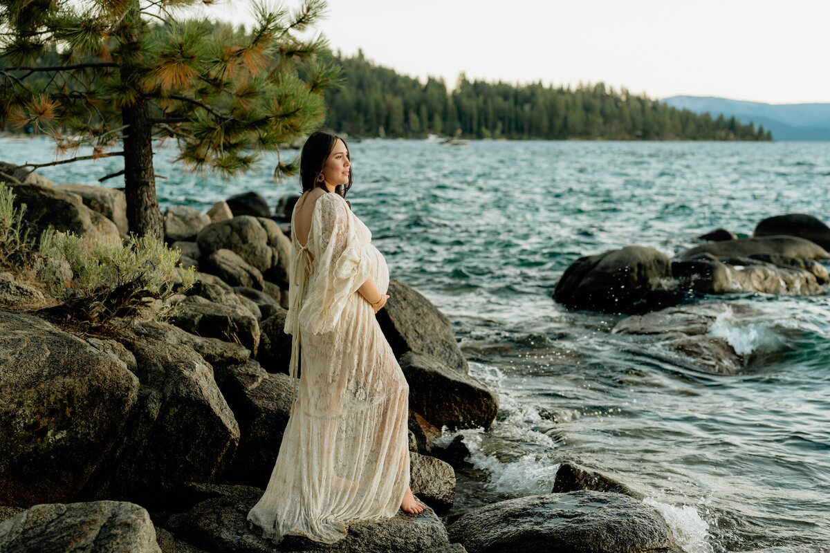 Lake Tahoe-Maternity-Photographer-18