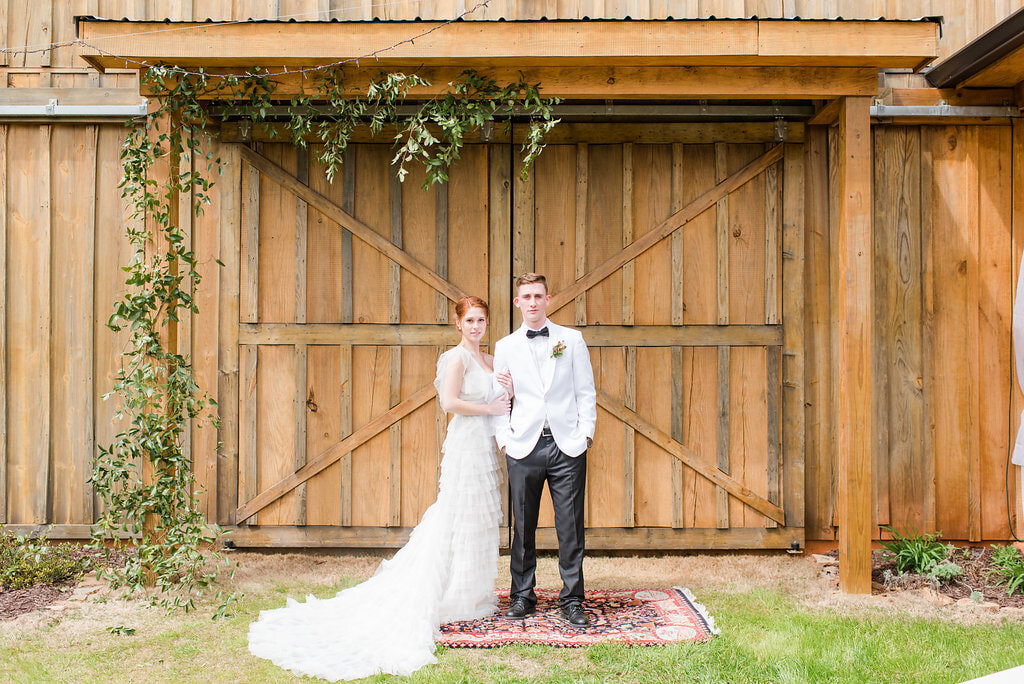 outdoor-wedding-north-georgia-barndoor-ceremony