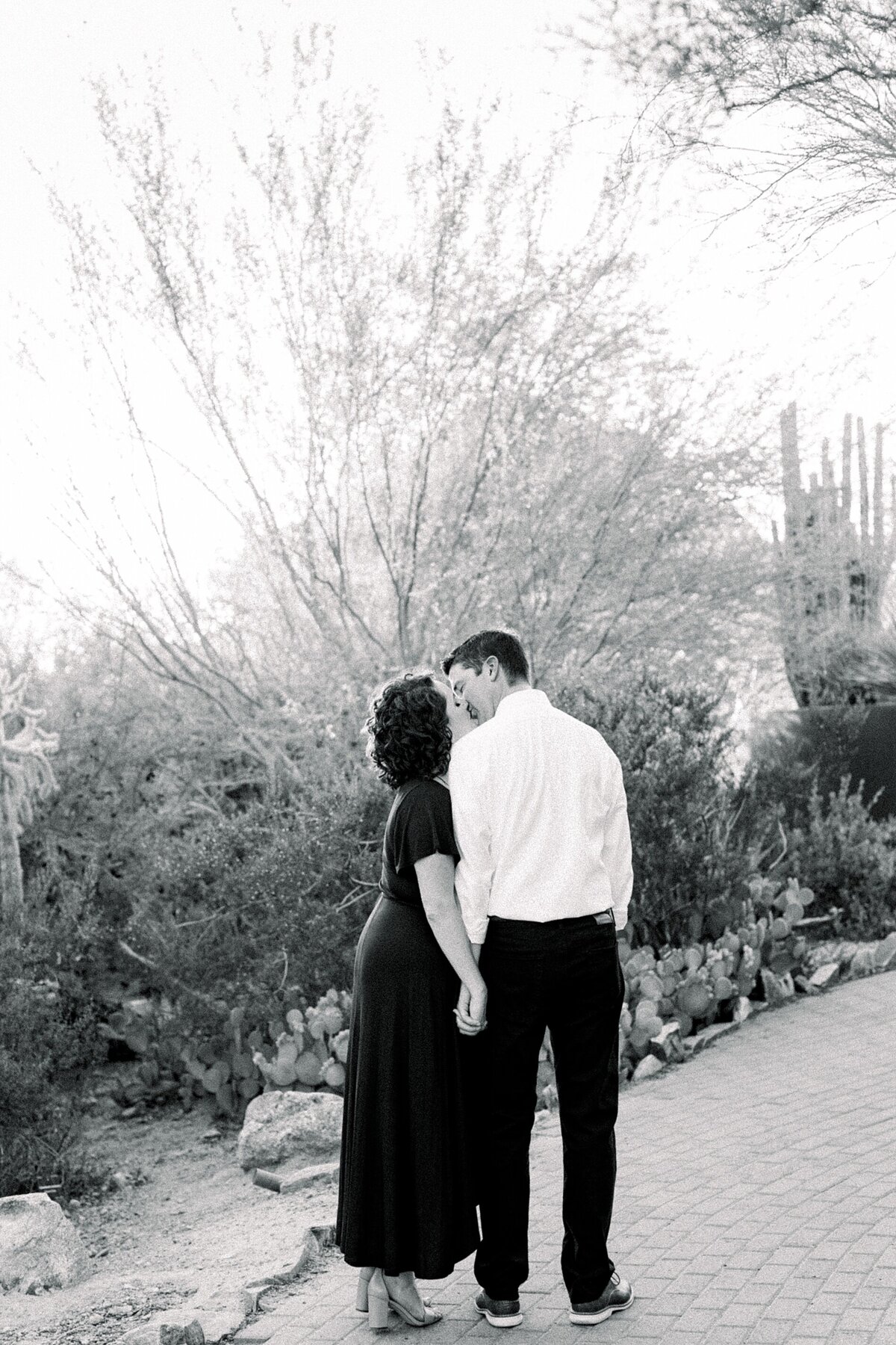 Desert_Botantical_Gardens_Engagement_Session_0020