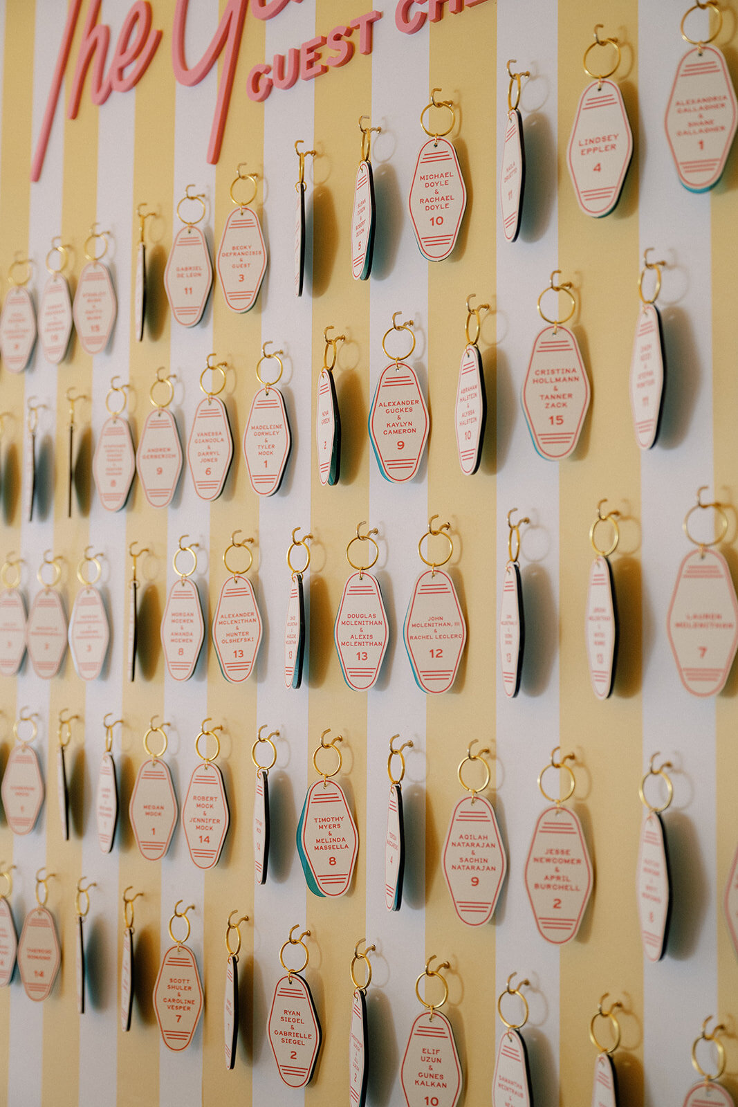 Retro Hotel Key Chain Seating Chart - Verve Event Co. - Laura Rose Photography (4)